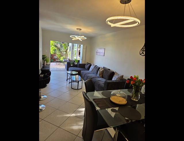3 BEDROOM TOWNHOUSE FOR SALE IN BLUEWATER BAY
